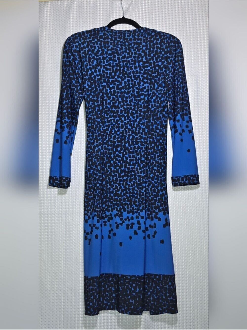 BCBGMAXAZRIA Blue Black Faux Wrap Midi Dress M Office Siren Cocktail Career - Picture 4 of 12